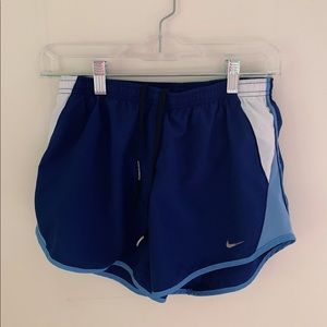 ⭐️BUNDLE DEAL⭐️ 2 pairs of nike shorts size small